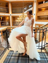 Natalijjjja Pokaz mody ślubnej 05.11.2022

miejsce: @chochołowydwor
organizator: @decowedding.pl
suknie ślubne: @asti_wedding_dress
Make up: @martazaporowskamake_up
Fryzura: @magik.art.jewelery
