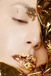 KlaudiaSkopinska Makijaż inspirowany złotem.