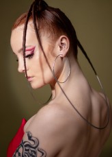 LianaPHOTO Photographer: Julia Melkowska
Hair stylist: Natalia Celej
MUA: Yana Asmalouskaya
Model: Kamila Gryguś