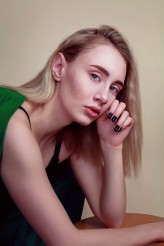 Aga_Podo Aubergine- sesja opublikowana w magazynie MALVIE Magazine Modelka: Justyna Dobicka