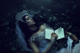 Arvena zdjęcie : -storytime-
projekt i wykonanie - korona, kryształowy top gorsetu : Arvena 
modelka: Carolines_