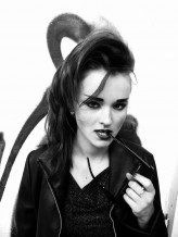 szaronston                             .;            