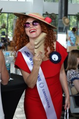 Foto-Jackson Tor Służewiec - Wyścigi - lipiec 2022
Moja Miss Foto - Lady in Red :)
Niektórzy stają przed obiektywem...
Inni się przed nim rodzą :)