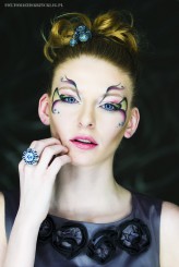 mementomoris  Make-up: Ola Rucka
 Fryzura: Katarzyna Raj
 Biżuteria: Natalia Sumina-Ficek
 Fotograf: Tomasz Iskrzyck