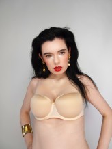 PrimiaMorimia https://primiamorimia.com/photos
Model: Primia Morimia
August 2, 2025
© primiamorimia.com