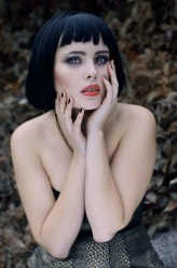 KATsia                             Foto: Karolina Paluch
Modelka: Meggi Bubu            