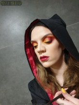 Mossy-makeup                             Gryffindor inspired make up            