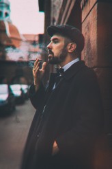 Fanzlohvonobzyldz Smoking cigarettes 
Fot: Oskar Lewczuk 
Śląski Klub Fotograficzny Tron

