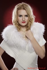 aly15 Make up:Justyna Gnosowska
Fon : Krzysztof Winiarski
biżuteria: Soraya / https://www.facebook.com/SorayaBizuteria 