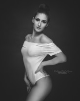 KreatywniKreatywnieMy                             Model : Oliwia
- SONY A7R4A
- Sigma 50 mm F1.4 DG HSM Art.
Instagram - @kreatywni_kreatywnie_my            