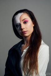 gabii5 Sesja dla Artystycznej Alternatywy
Makeup: Kinga Koszela
Fot: Emil Kołodziej
Inspiracja: Pablo Picasso-  "Dziewczyna przed lustrem" 