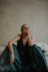 4nna3milia                             Kaprys Księżniczki

Photo & make-up & hair: Agata Weber
Place: Studio Lastryko Czerwionka https://www.facebook.com/studiolastryko/            