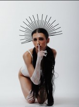 claudia_twister #white #whiteandblack #blackandwhite #saint