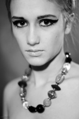 alice97                             concept, photo, hair: Malwina Stachowiak
styling, make-up: Alicja Adamczewska
model: Agata Nowak            