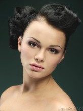 pinkdragon Fot: Agata Fotografia
Mod: Mirella Papciak
Hair:Michał Kopacz
MUA: Anastazja Balon 