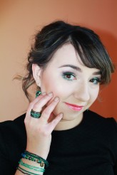 MakeupPassionAgata Makijaż wieczorowy z zielonym akcentem