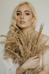 4nna3milia Gold

Photo: Agata Weber
Make-up: Aga Jaksik
Model & hair: Stormborn