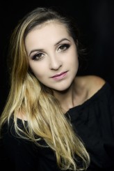 domivikv Modelka: Justyna
Make up: Justyna