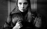 MarishkaBoutique modelka Marta Gawrońska
fotograf: Michał Kownacki
studio: czarno-białe Warszawa
stylizacja: www.marishkaboutique.com
mak up: Kaja Dobroń
włosy: