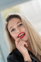 ladnie_pieknie modelka: Ola
make up: Oliwia Sadowska