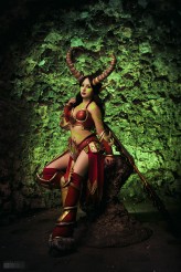 Issabel_Cosplay Succub cosplay własnego projektu i wykonania, inspirowany grą World of Warcraft, zrobiony dla G2A.COM

Zdjęcie by Studio Zahora