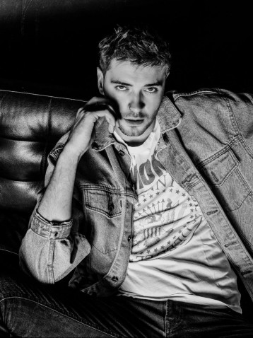 Model AdrianW97