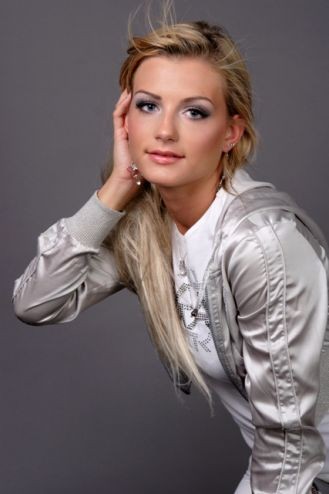 Modelka lasciviousglance