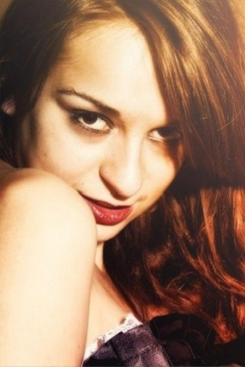 Modelka Pivoine
