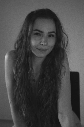 Modelka Karolaa909
