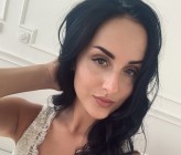 Emilia25