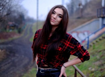 Modelka kaska_ess