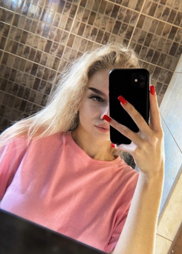 Modelka Maradag