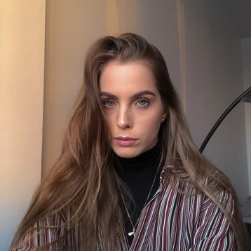 Modelka clavdiaroz