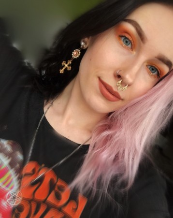 Modelka xbabygorillax