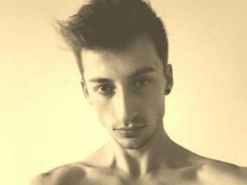 Model male20