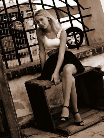 Modelka miriamselwa