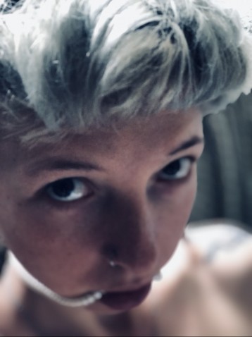 Modelka Anka_potok
