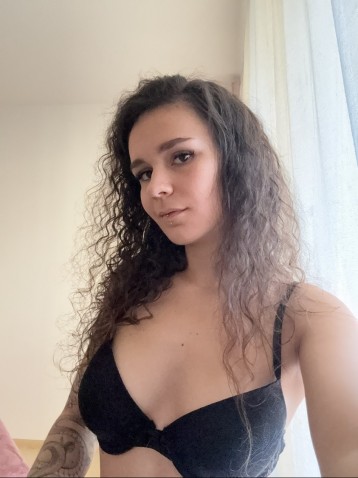 Modelka Vatra
