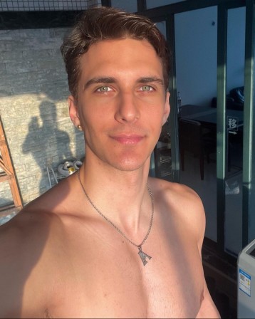 Model jakeb