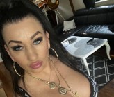 Adriana75