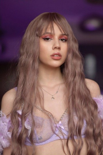 Modelka Milia