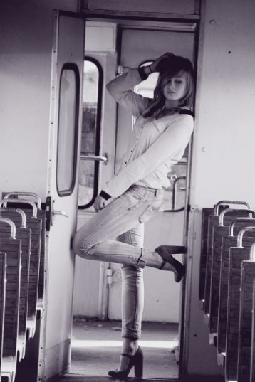 Modelka bleeding_in_love